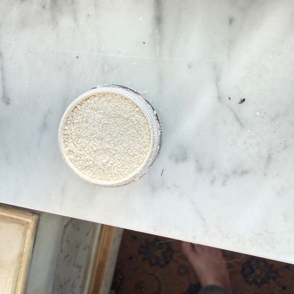 MAC Iridescent Pigment Powder 26 ounce White - Picture 8 of 9